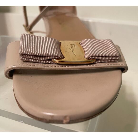 Salvatore Ferragamo Margot Demi Wedge Sandals 6.5B  Bisque Patent Leather Bow - Picture 11 of 12